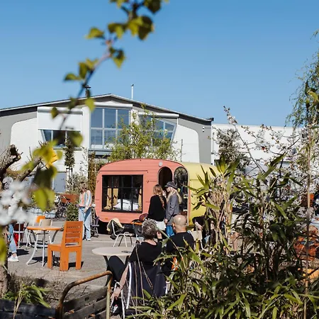 Up Gekalefaterd אתר קמפינג *